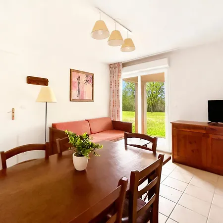 Appartement T3 Familial Avec Piscine Et Parking, Residentiel Prayssac