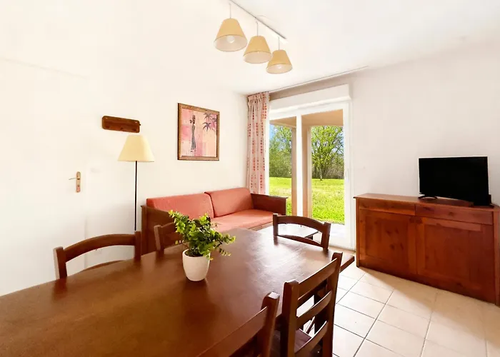 Appartement T3 Familial Avec Piscine Et Parking, Residentiel Prayssac