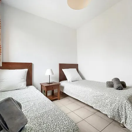 T3 Familial Avec Piscine Et Parking, Residentiel