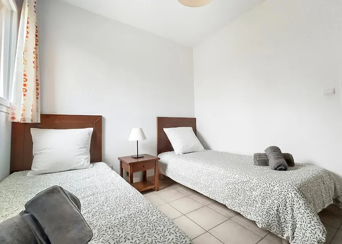 T3 Familial Avec Piscine Et Parking, Residentiel